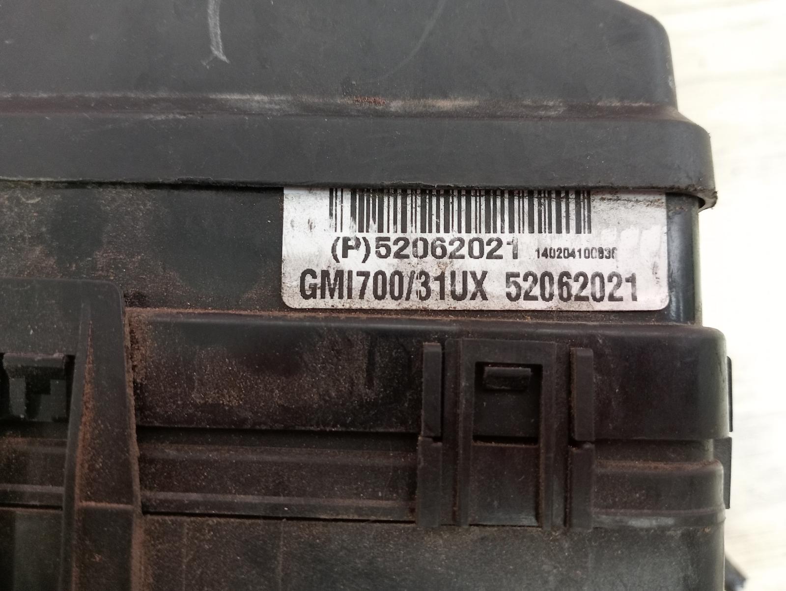 8958572