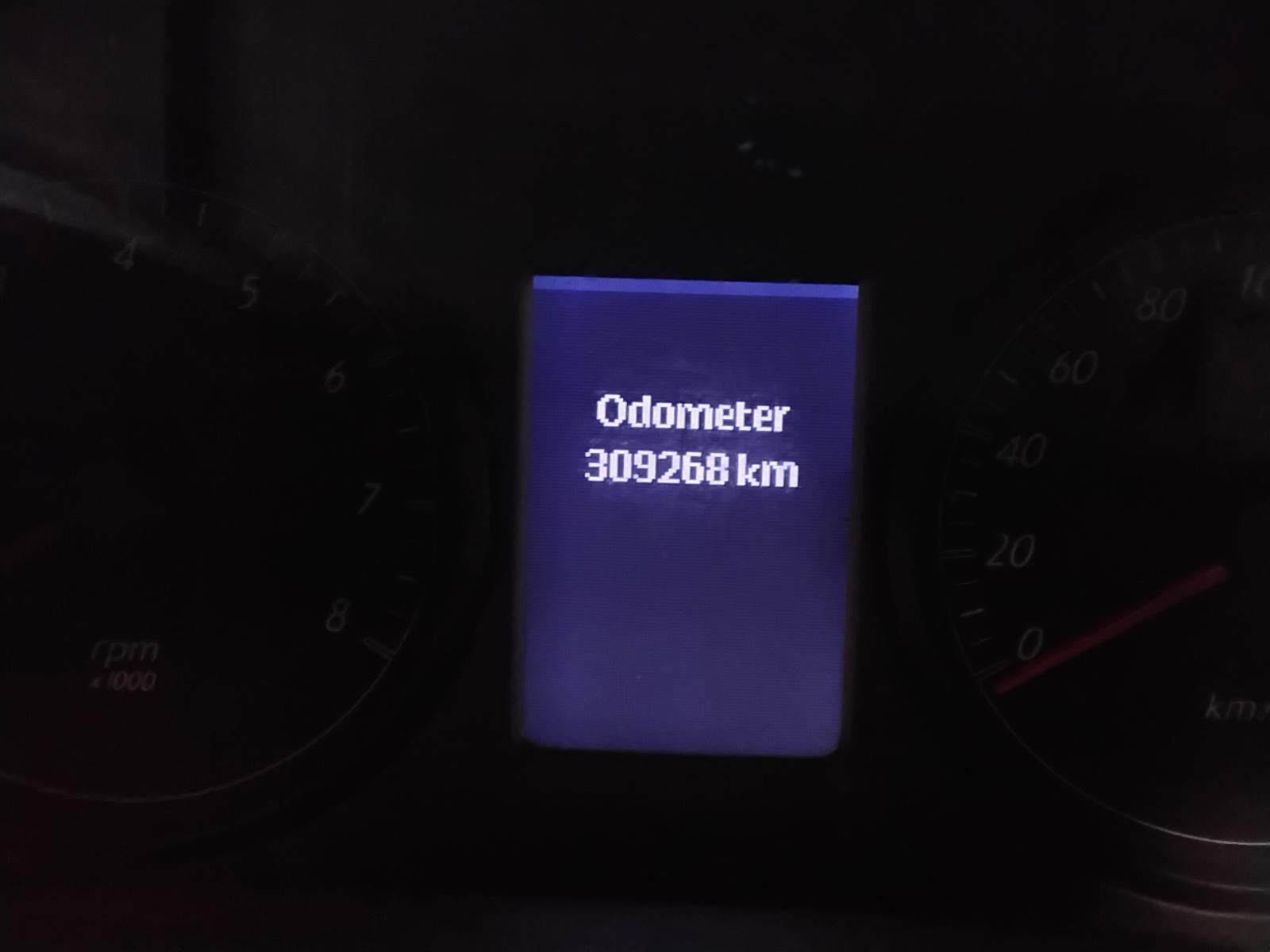8976032