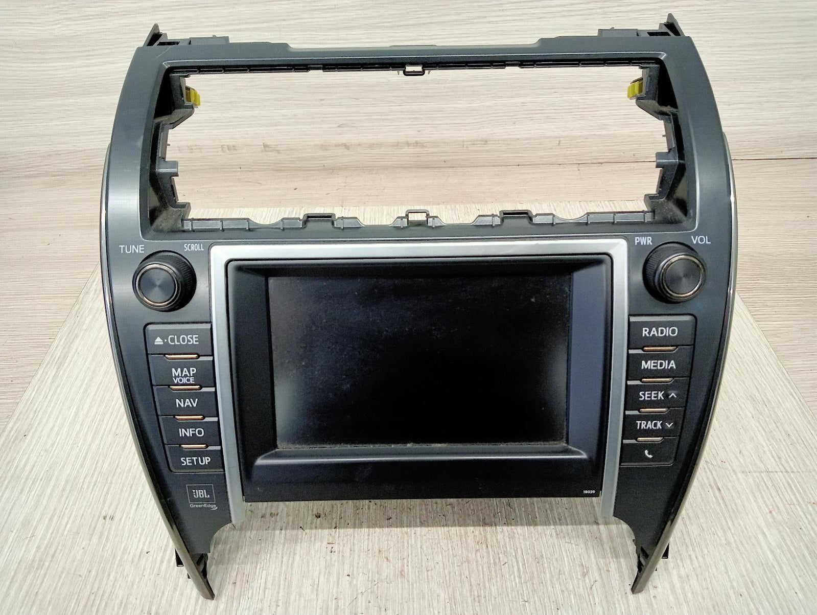 TOYOTA CAMRY STEREO/HEAD UNIT 7in SAT NAV HEAD UNIT (P/N ON FACE 18039), ASV50/A