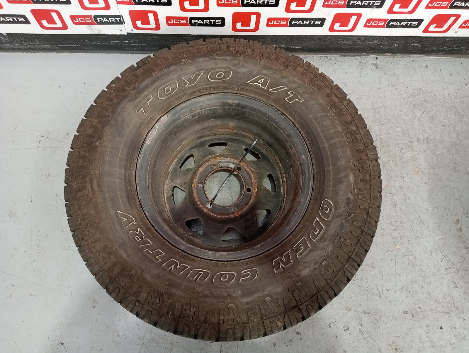 8972925