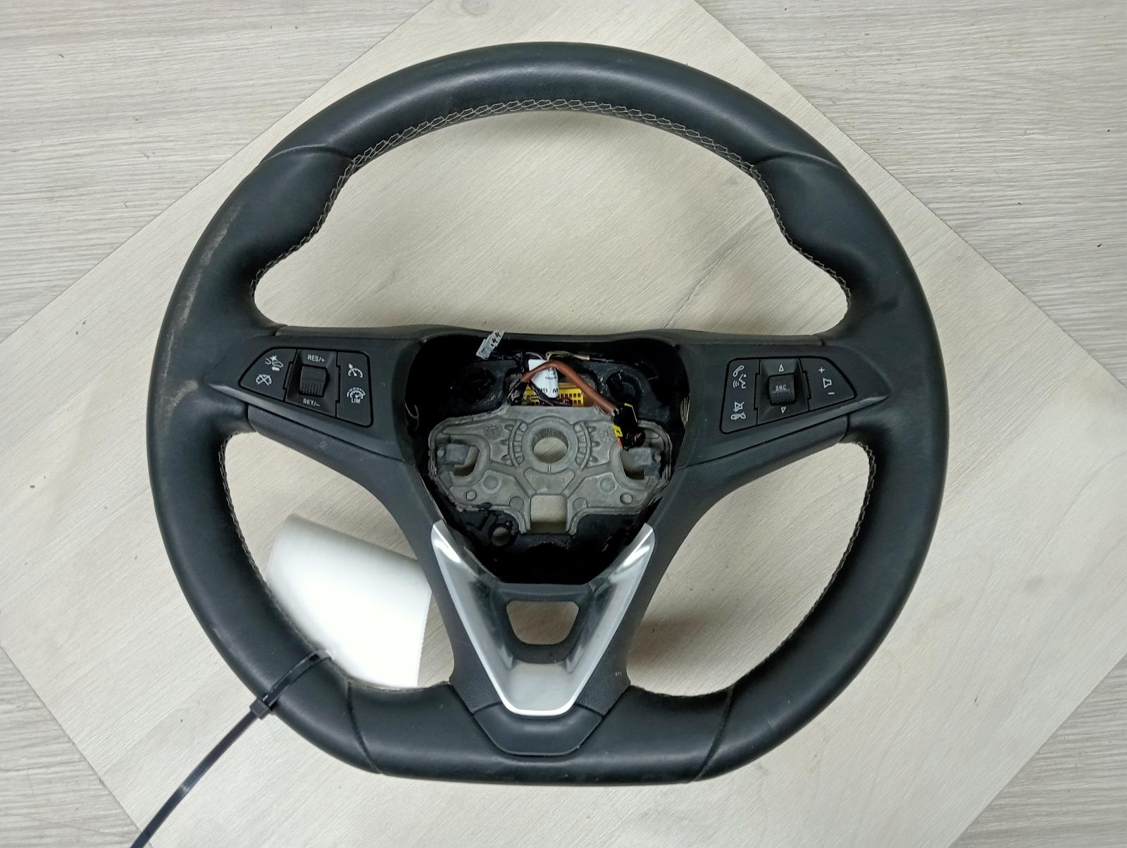 8972928