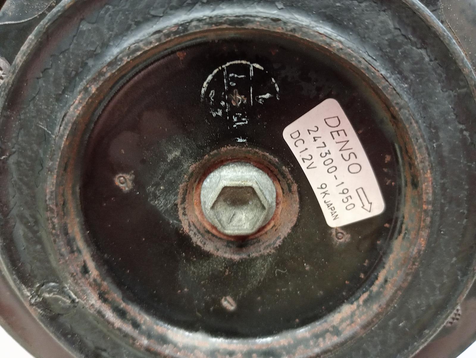 8945304
