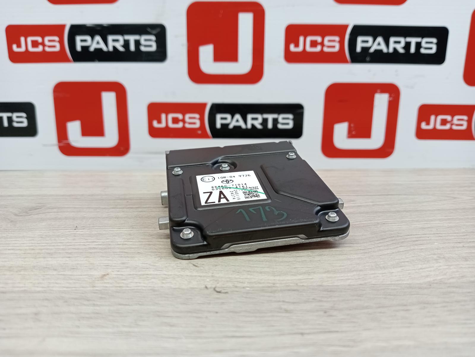 8986316