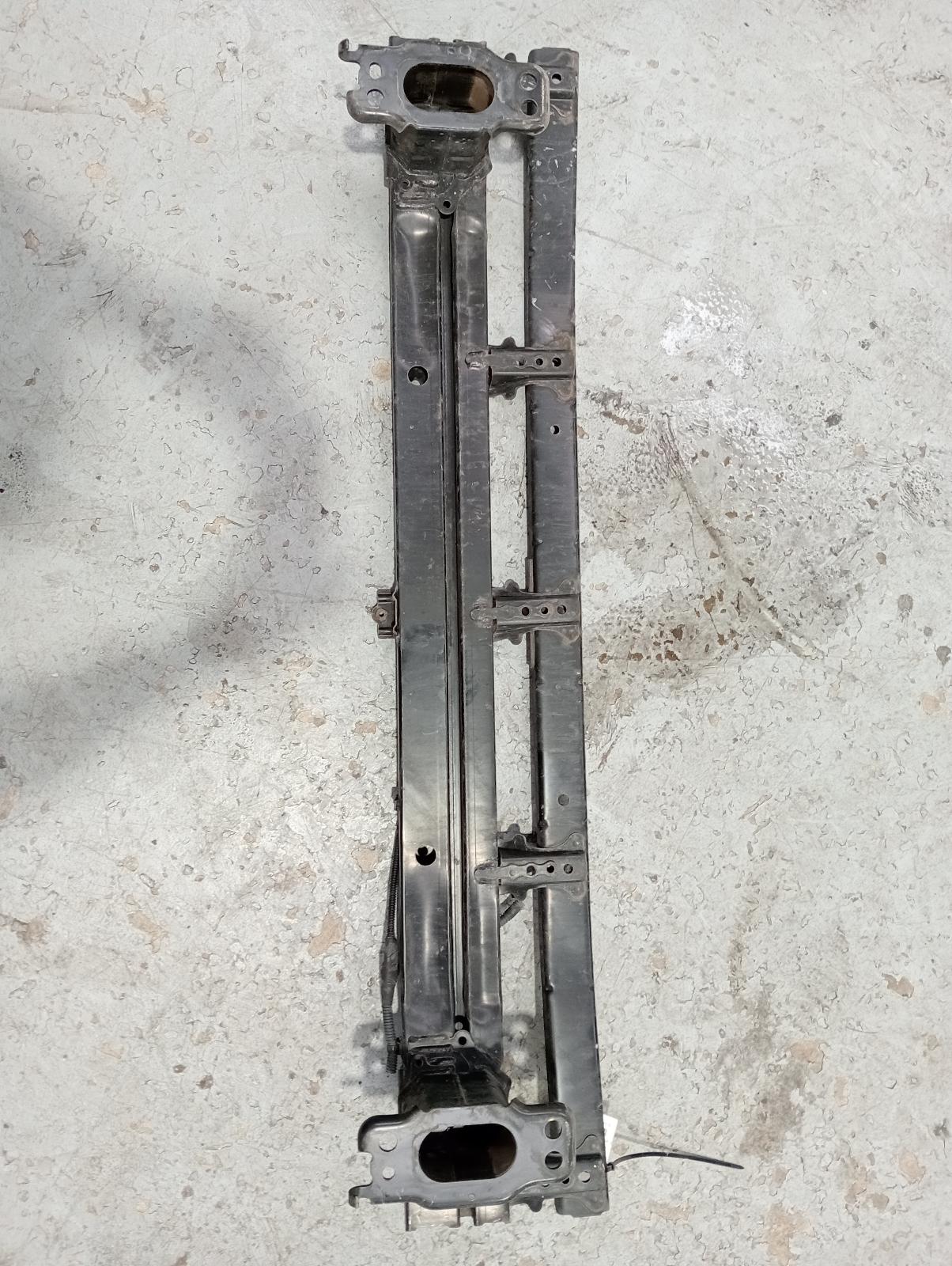 8960953