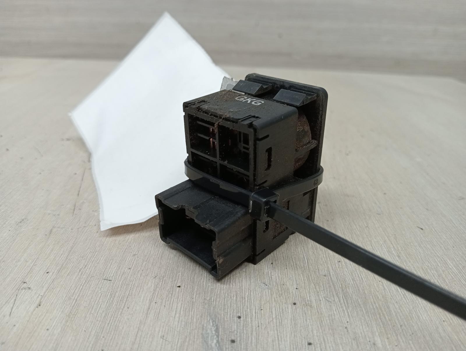 8976236