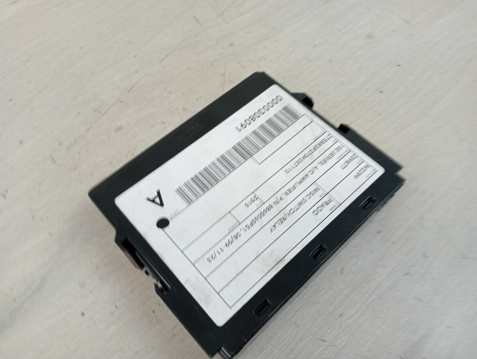 8952913
