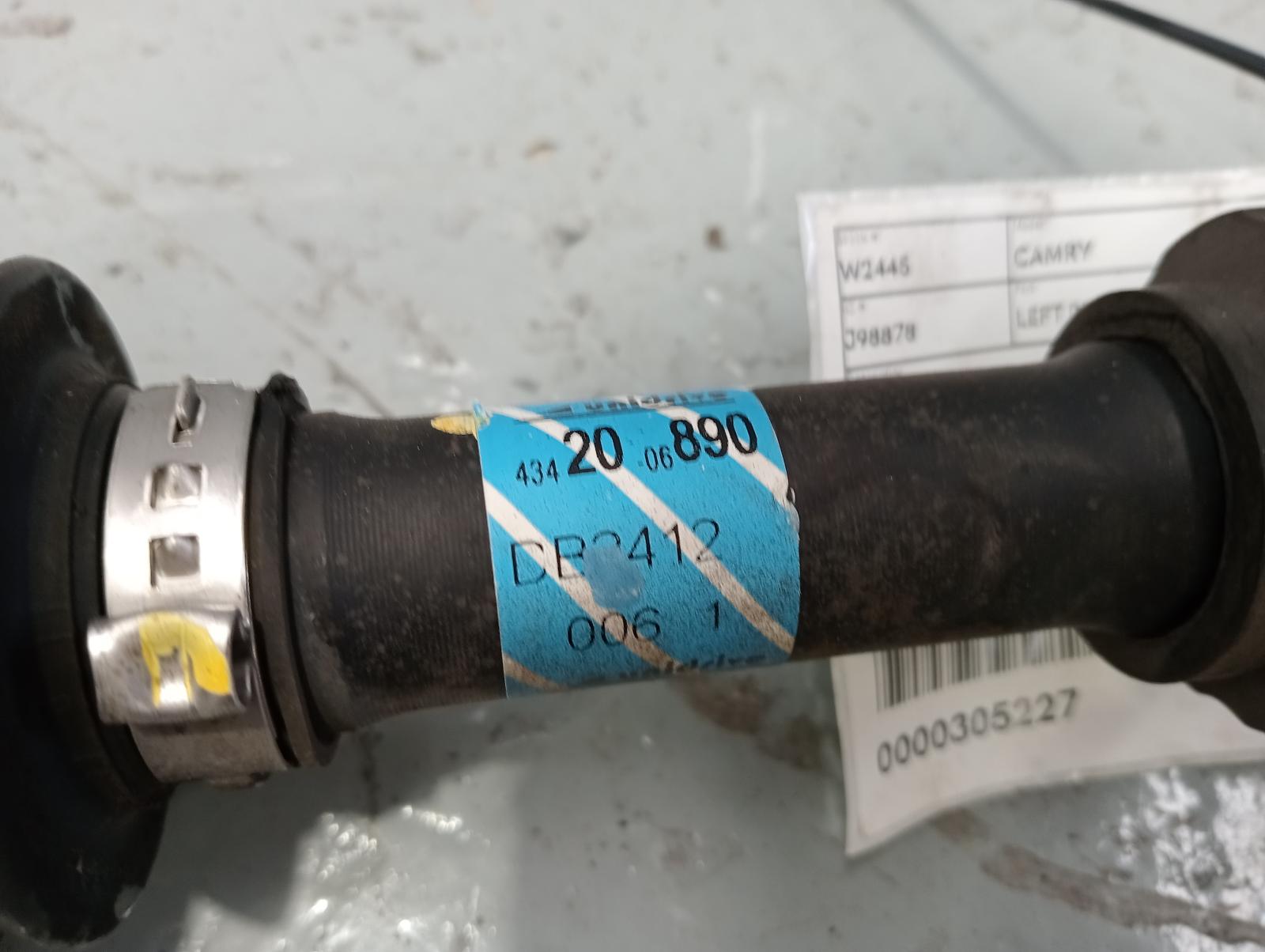 8852172