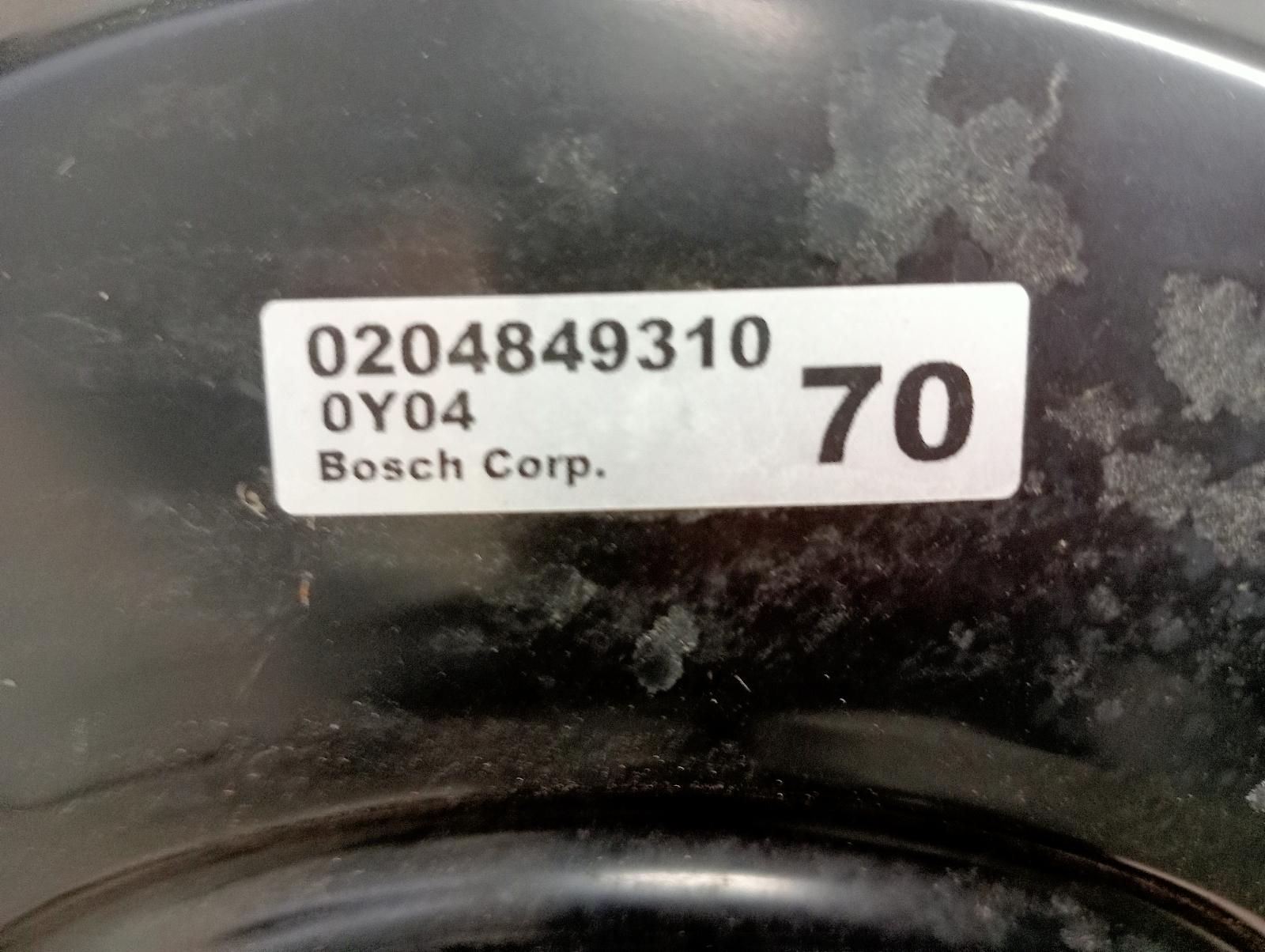 8960228