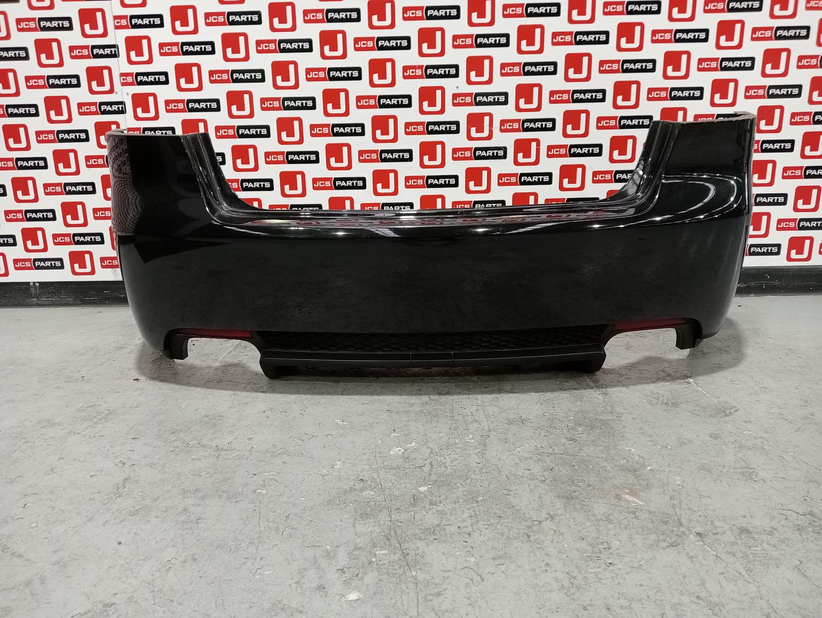 8937122