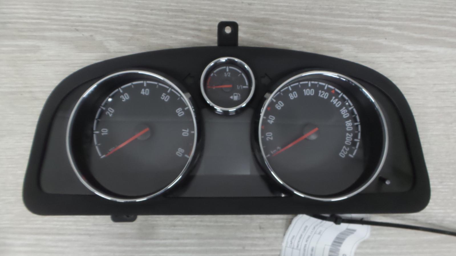 HOLDEN CAPTIVA INSTRUMENT CLUSTER INSTRUMENT CLUSTER, PETROL, 2.4, CAPTIVA 5, MA