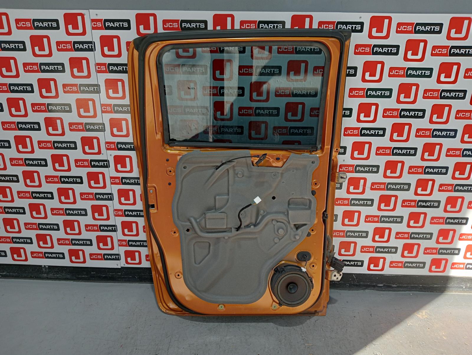 8982886