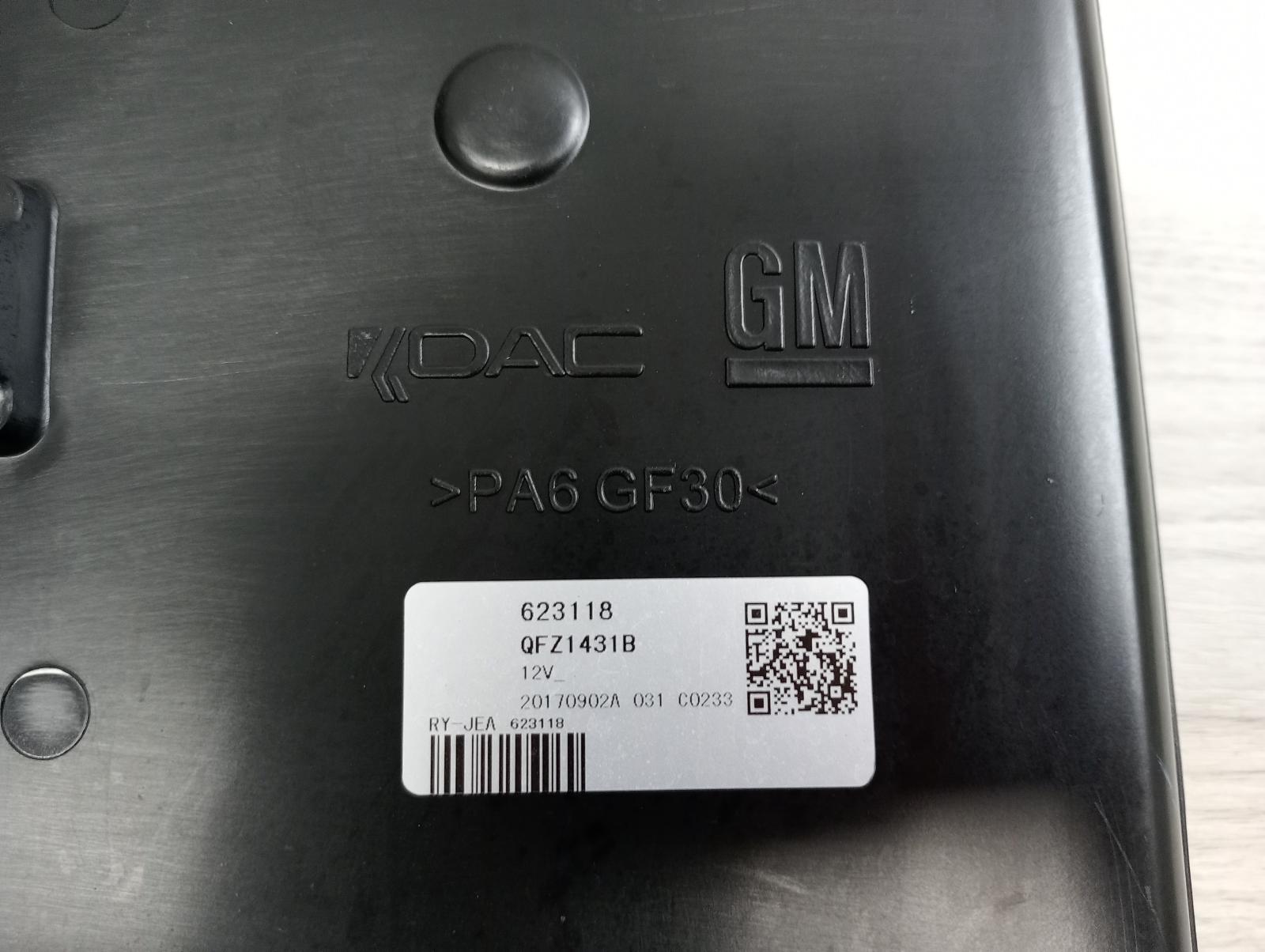 8903419