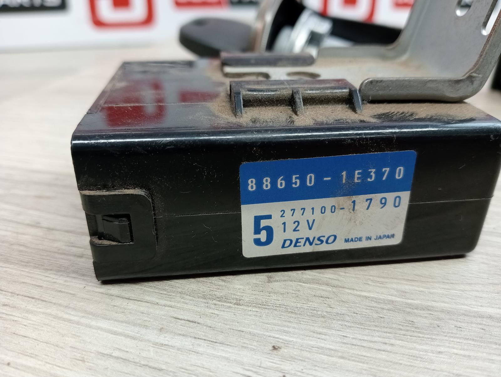8982776