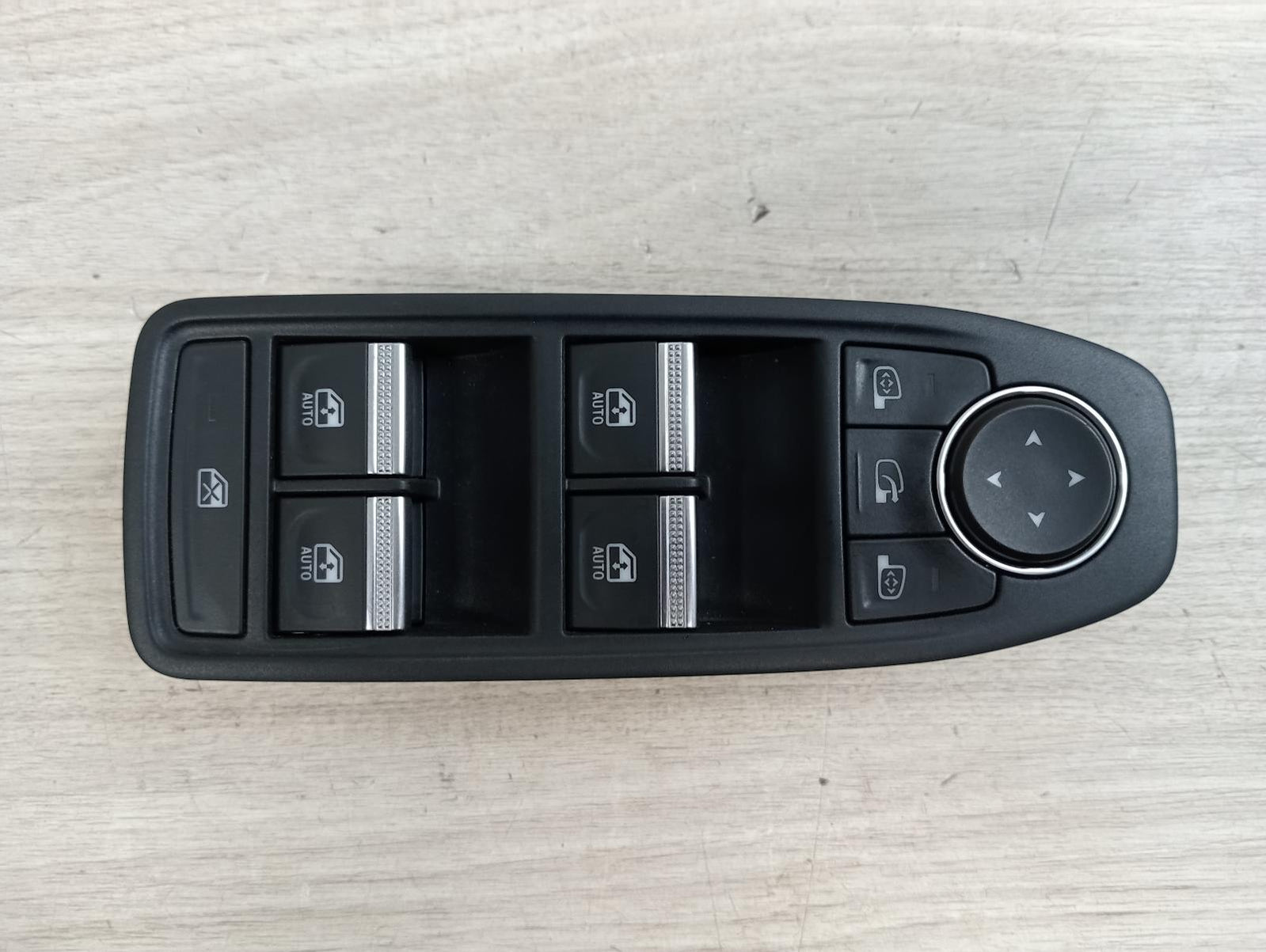 RENAULT CAPTUR POWER WINDOW SWITCH RH FRONT (MASTER SWITCH), XJB, 01/21- 2023