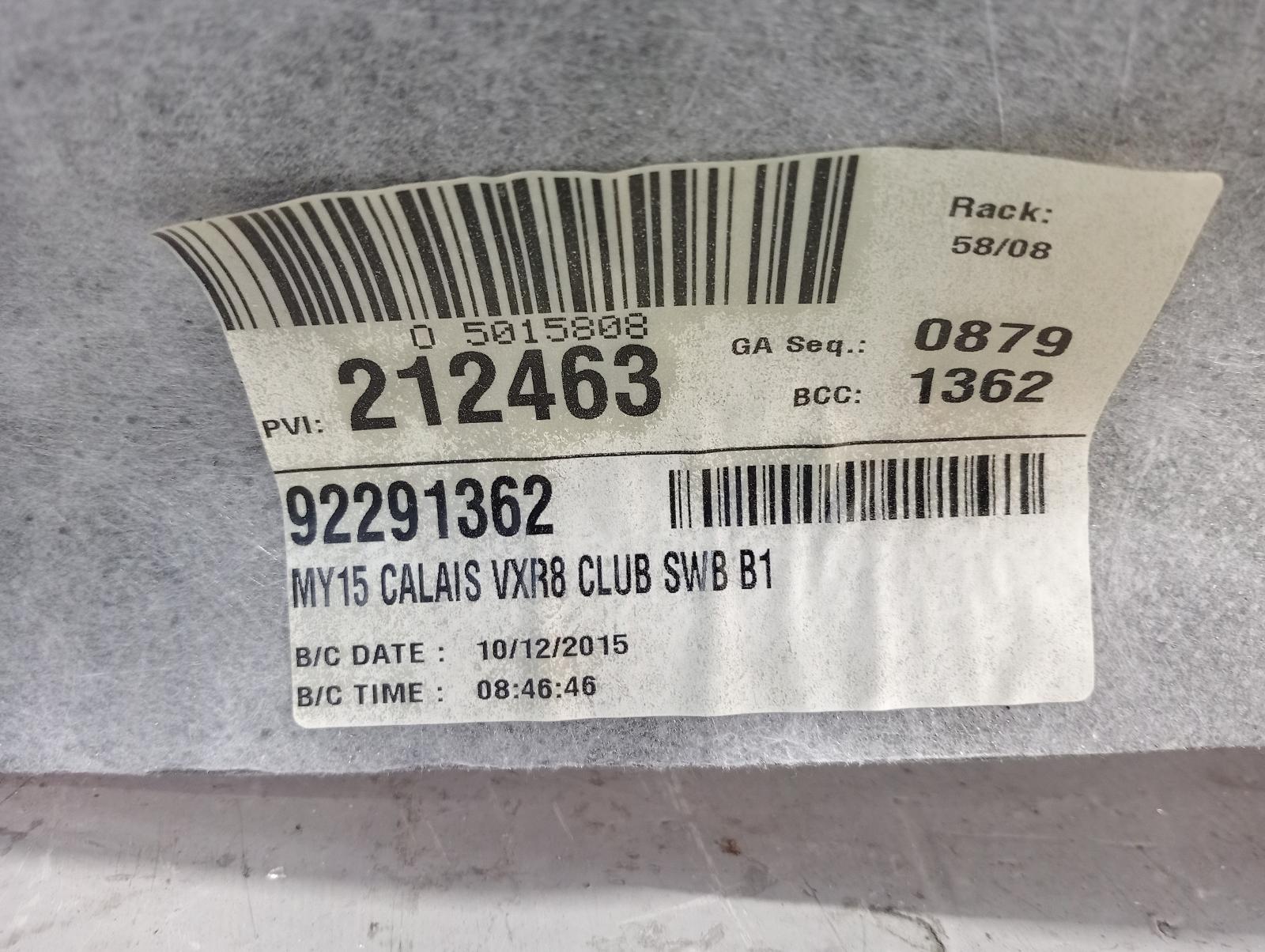 8976037