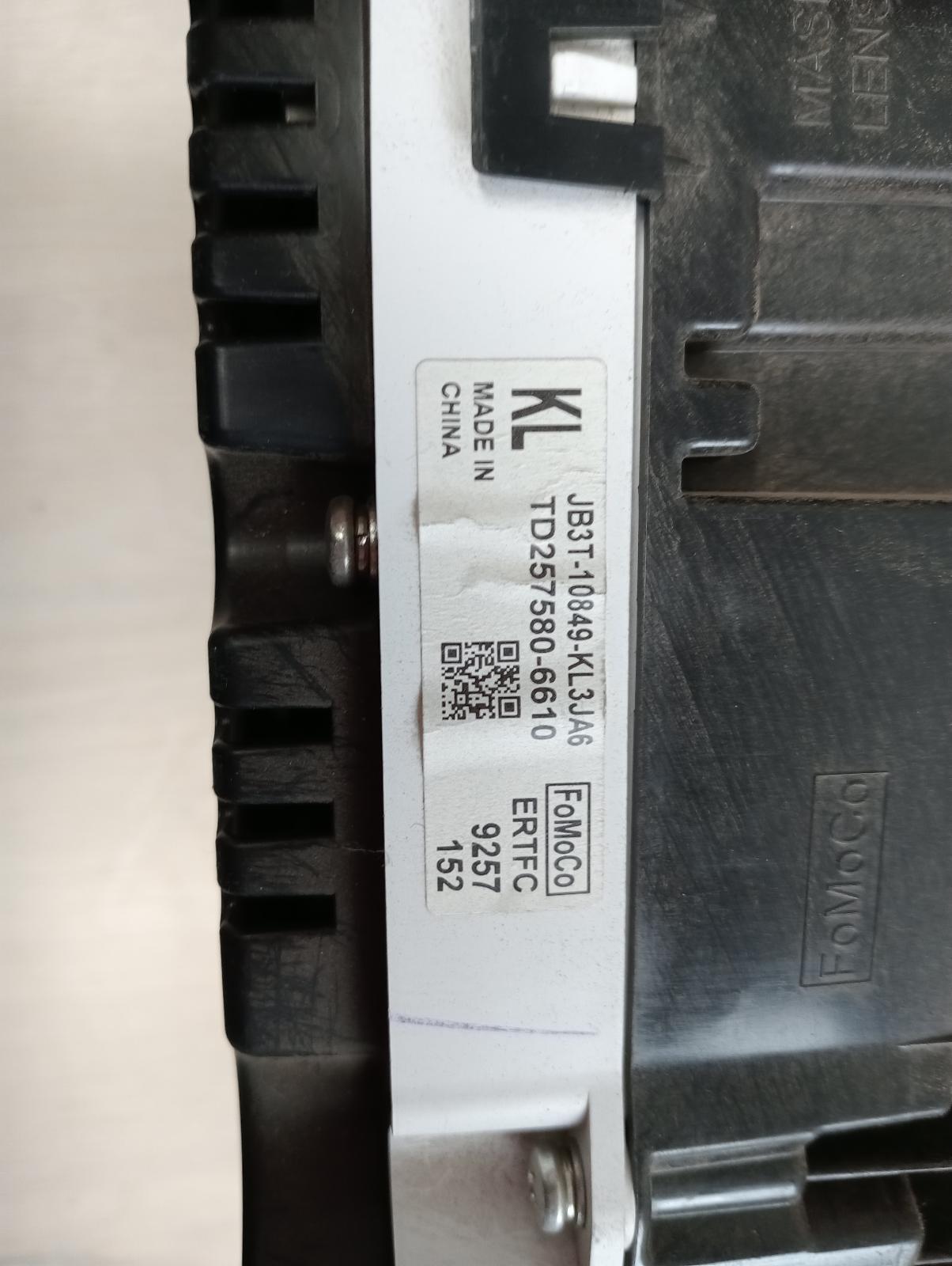 8831033