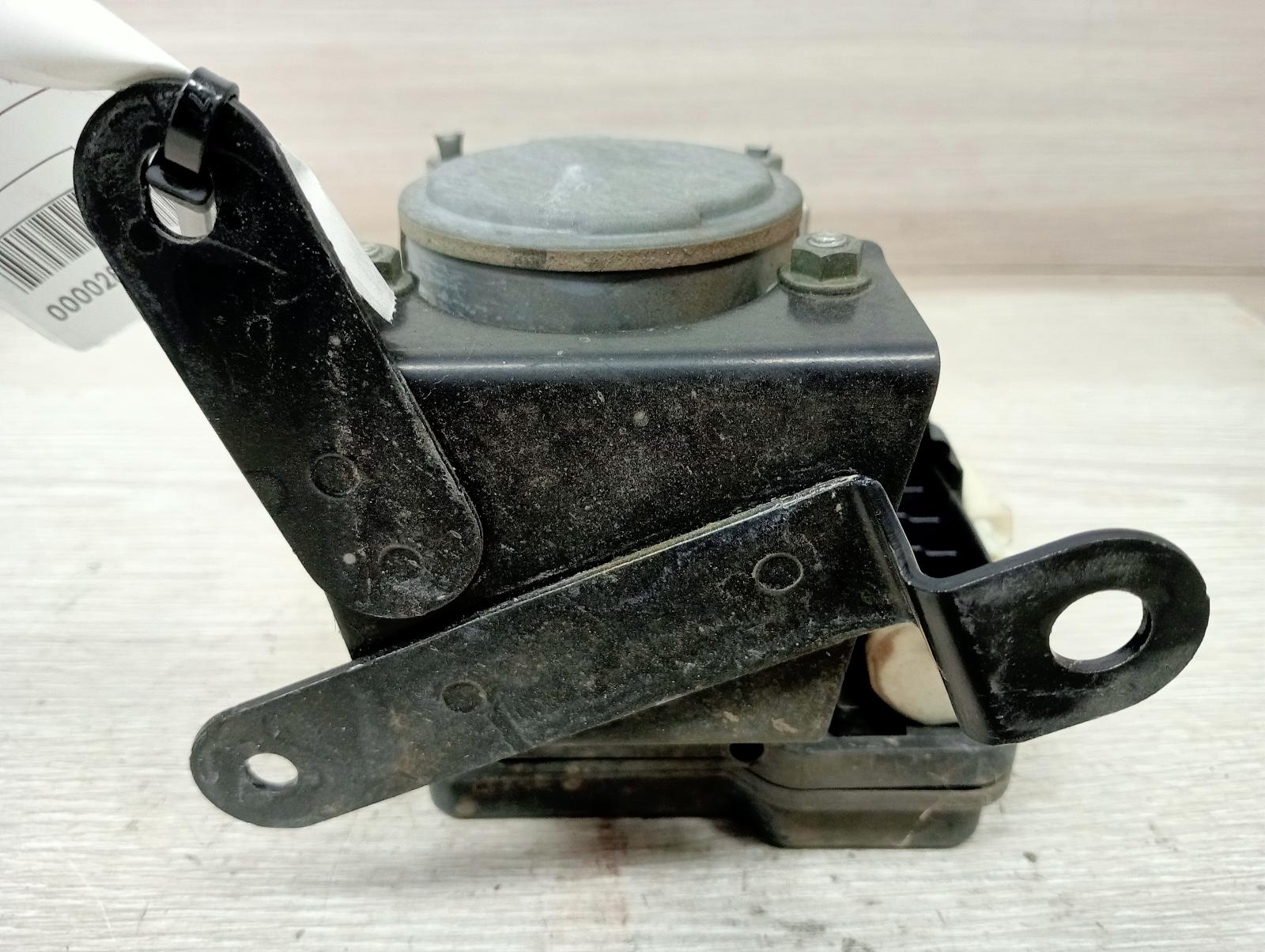 8768123