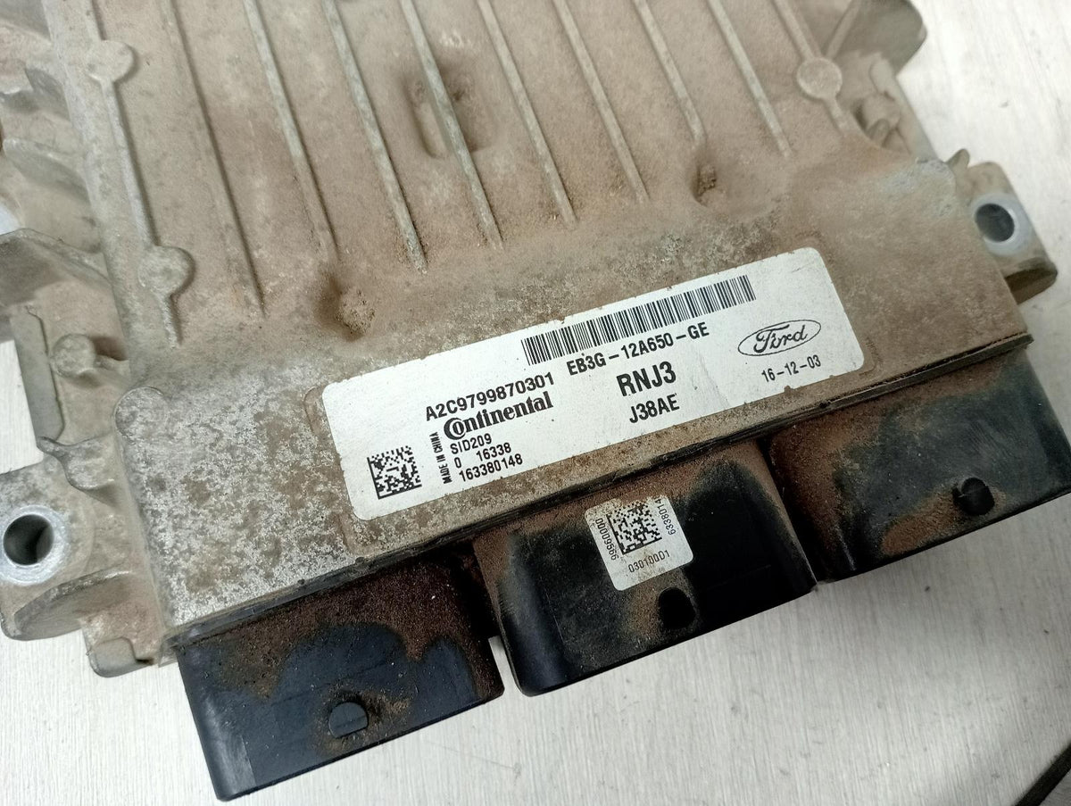 9002600