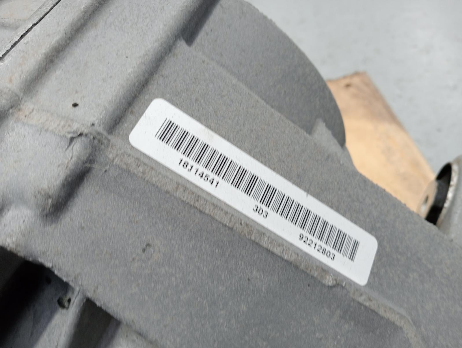 8960122