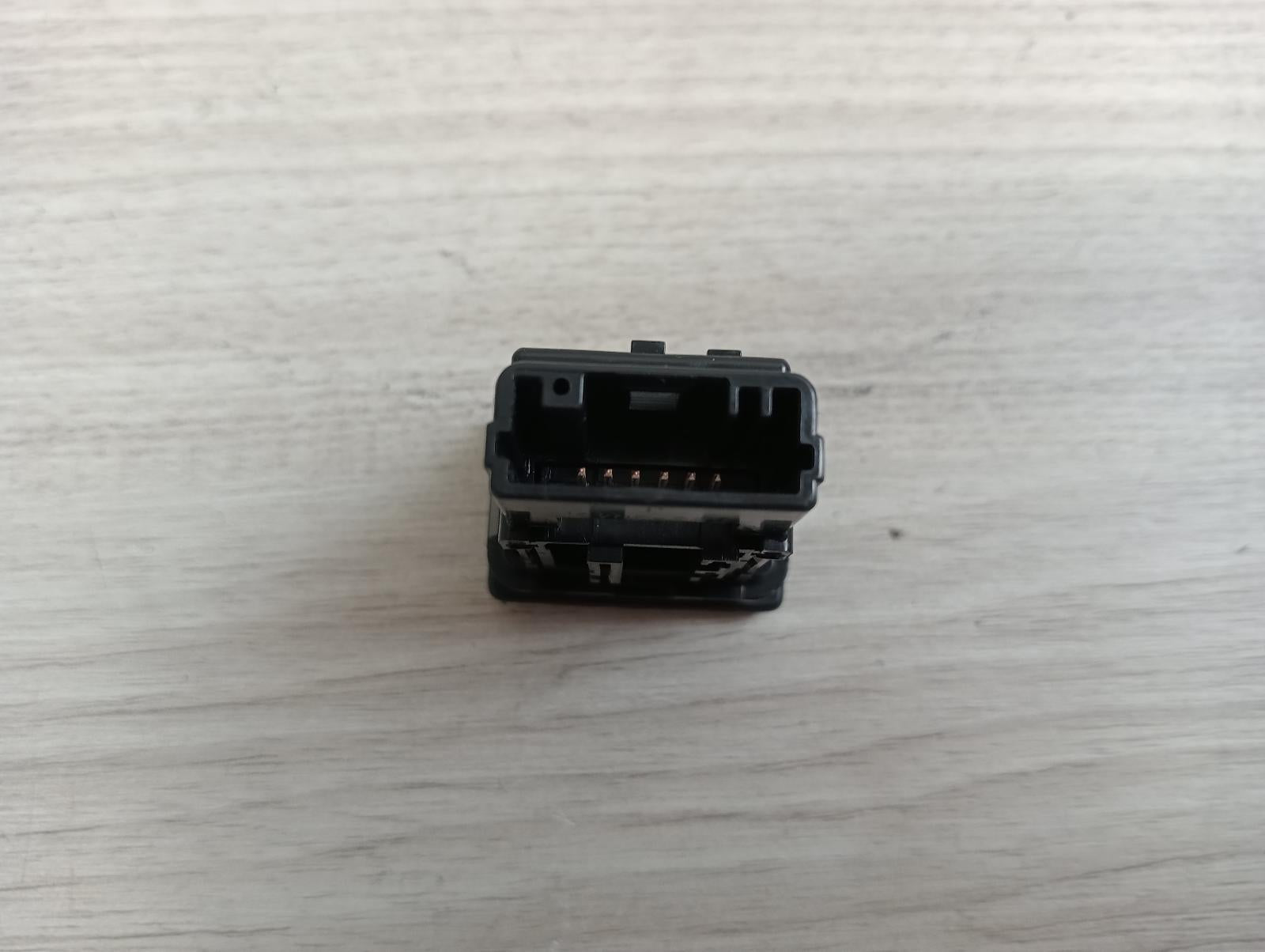 8977708