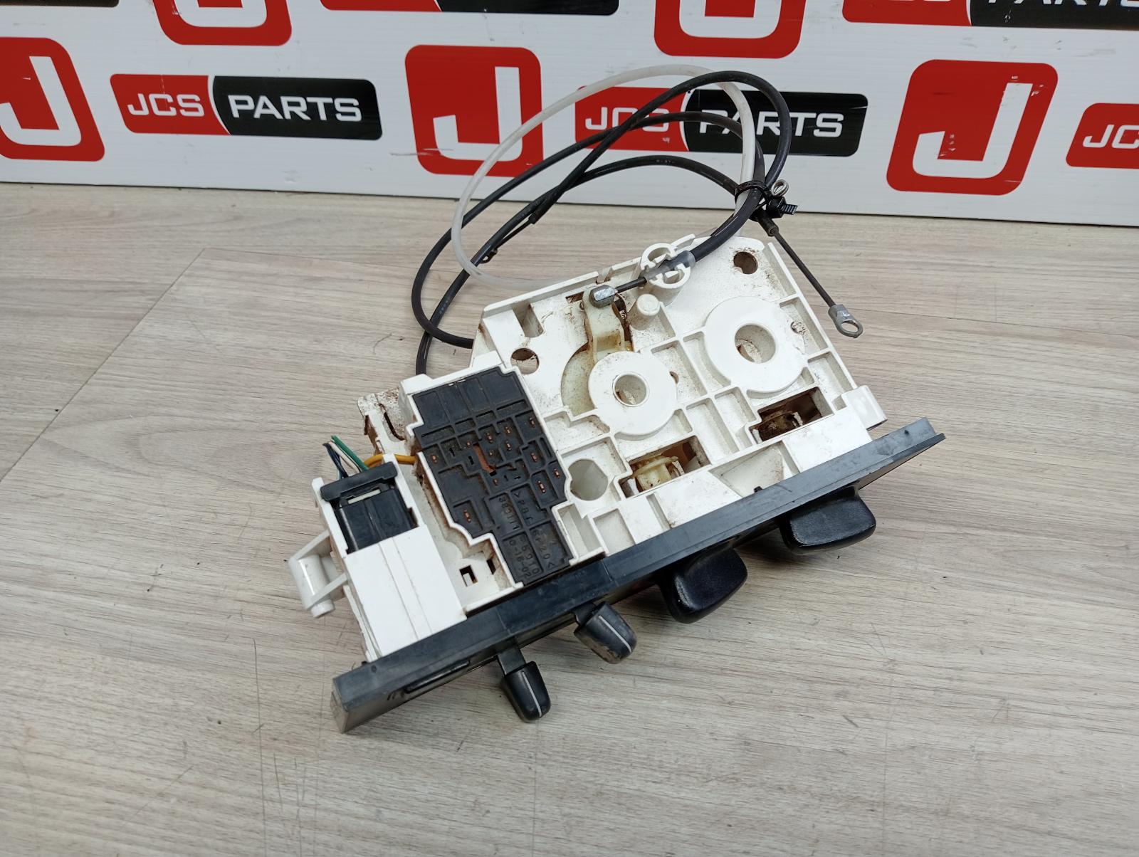 8897273