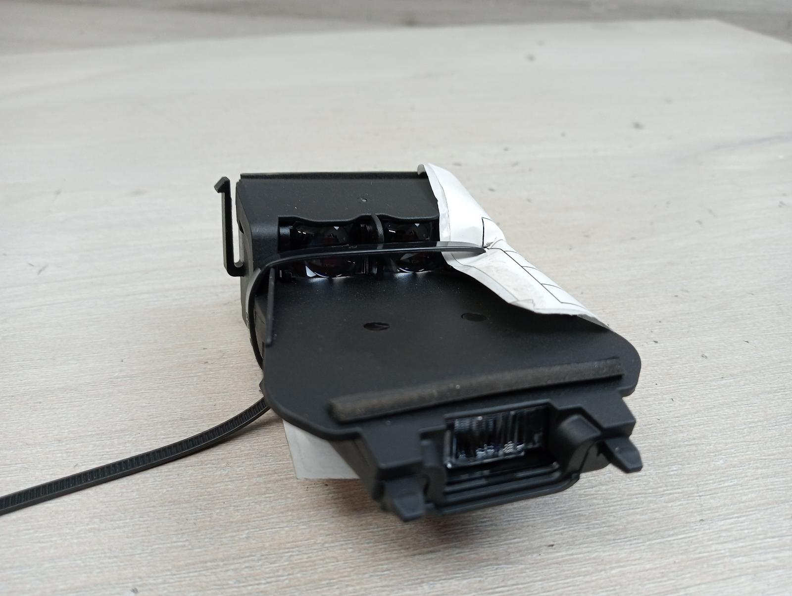 8960161