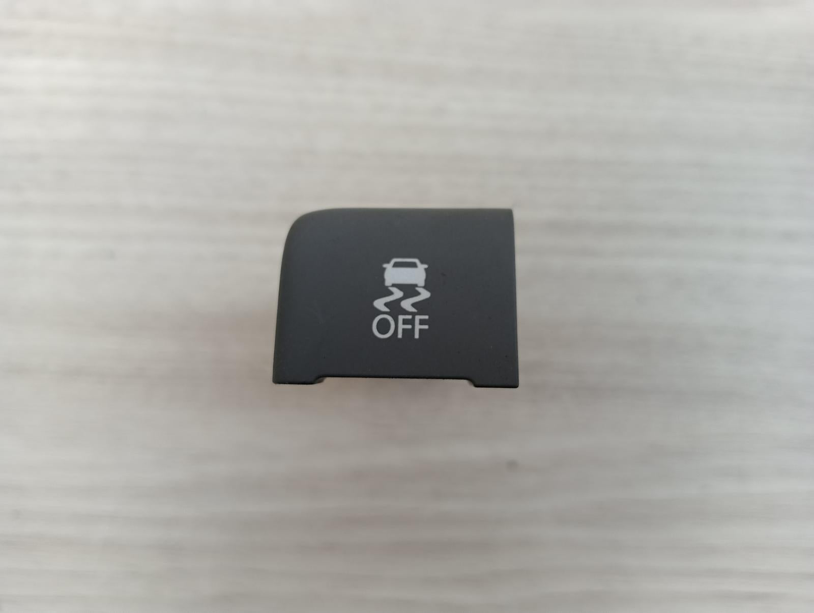 8956097