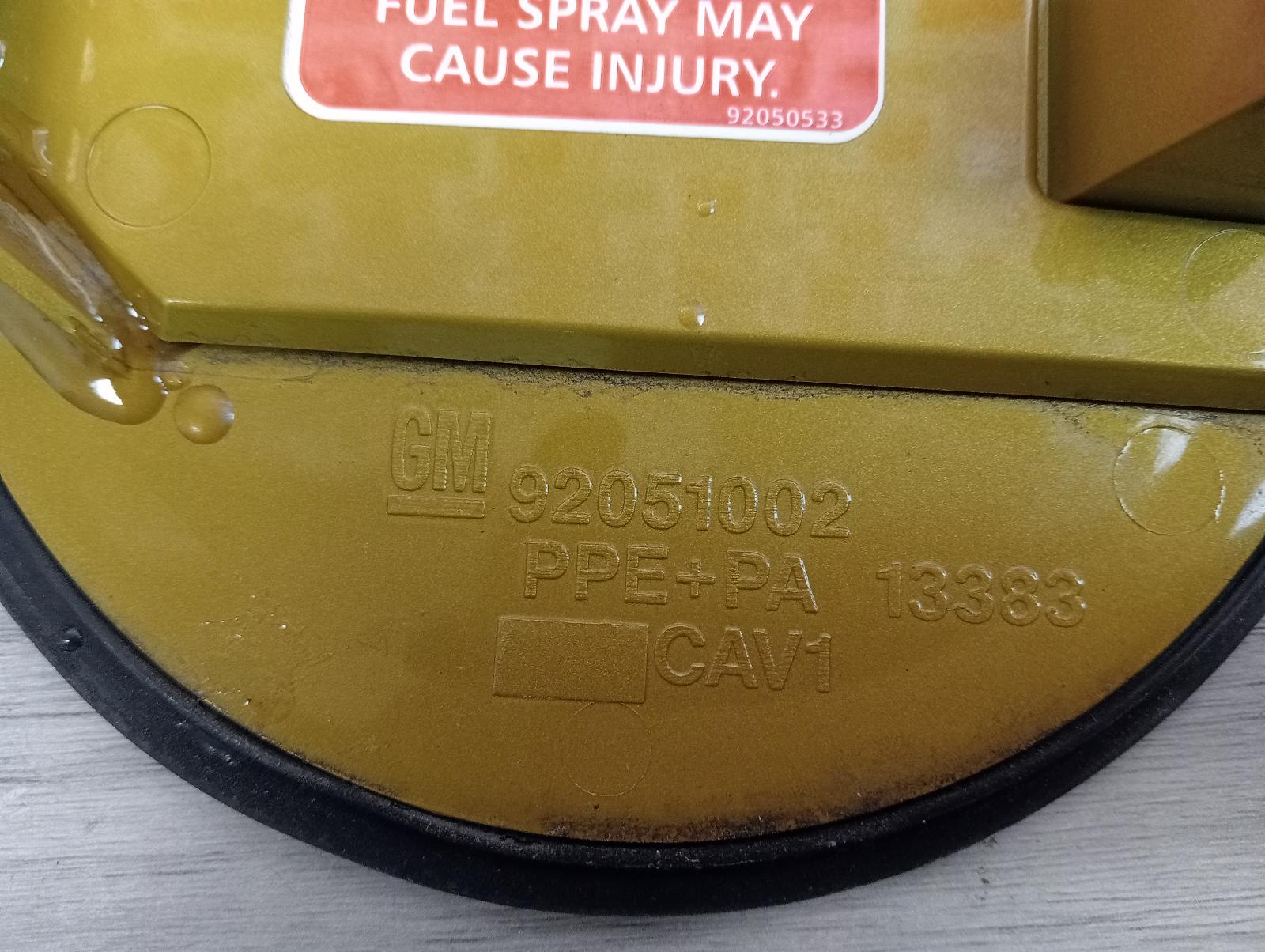8972304