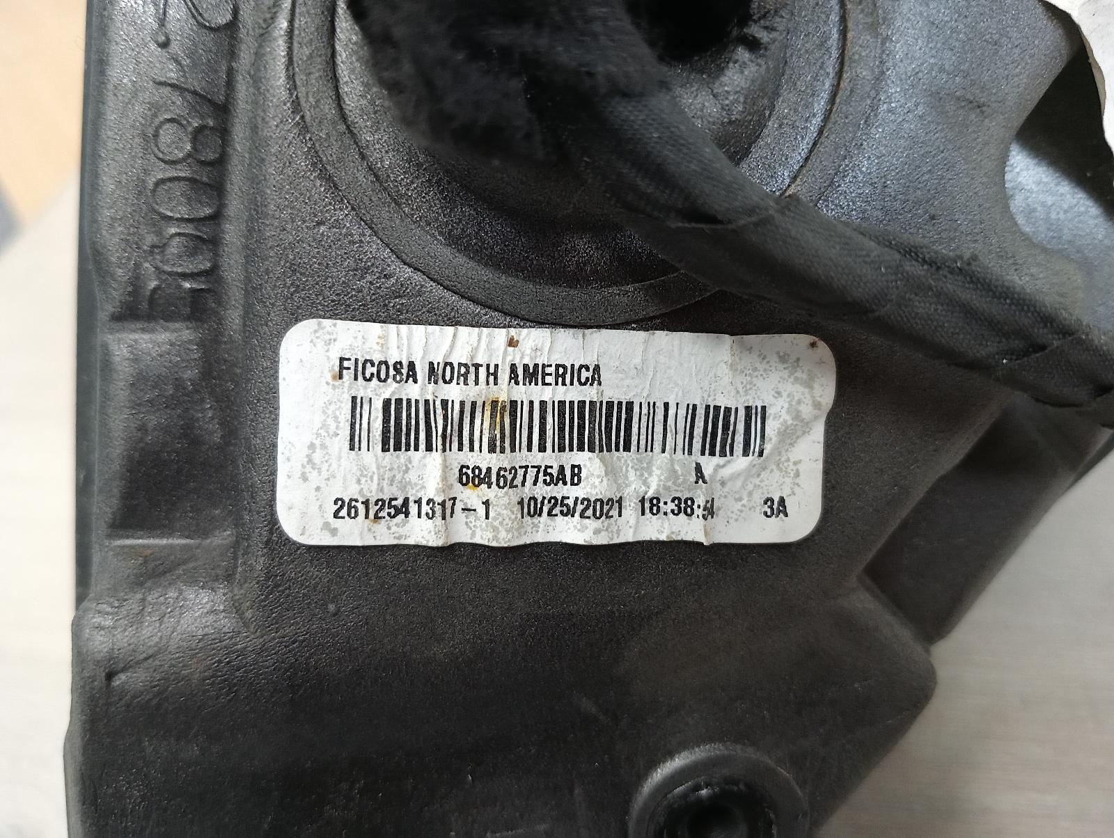 8952758