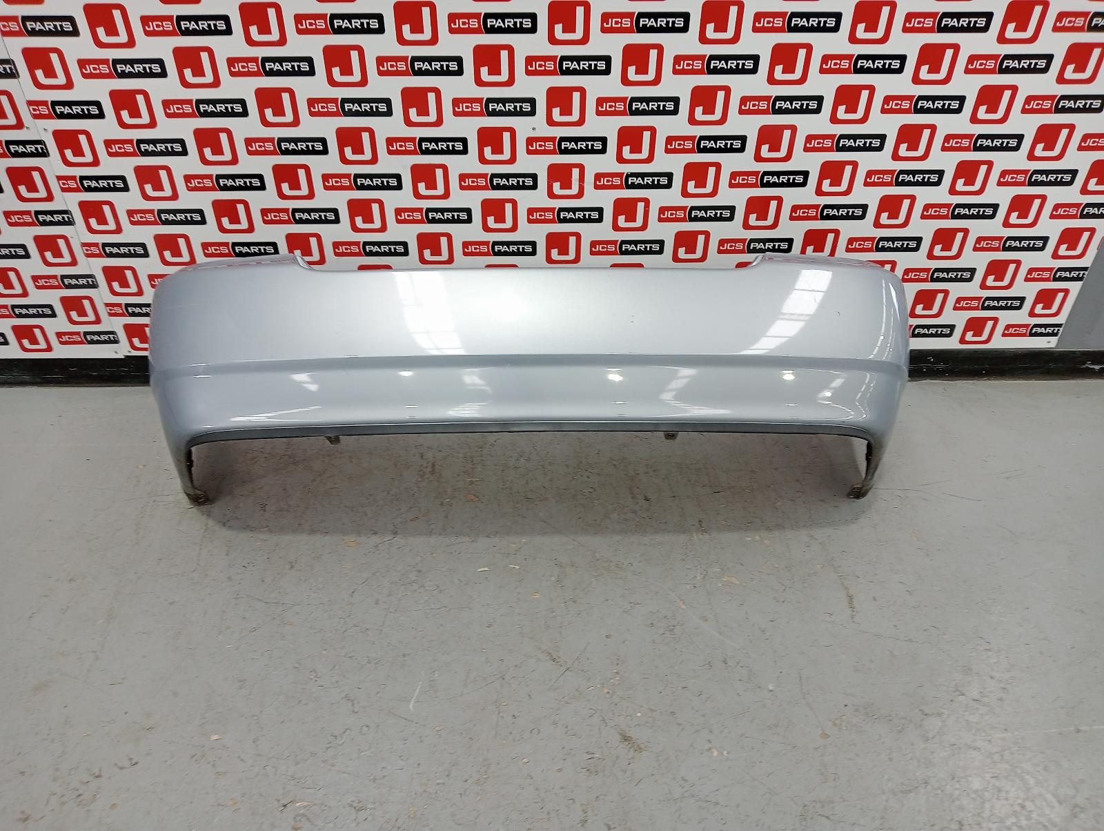 8905698
