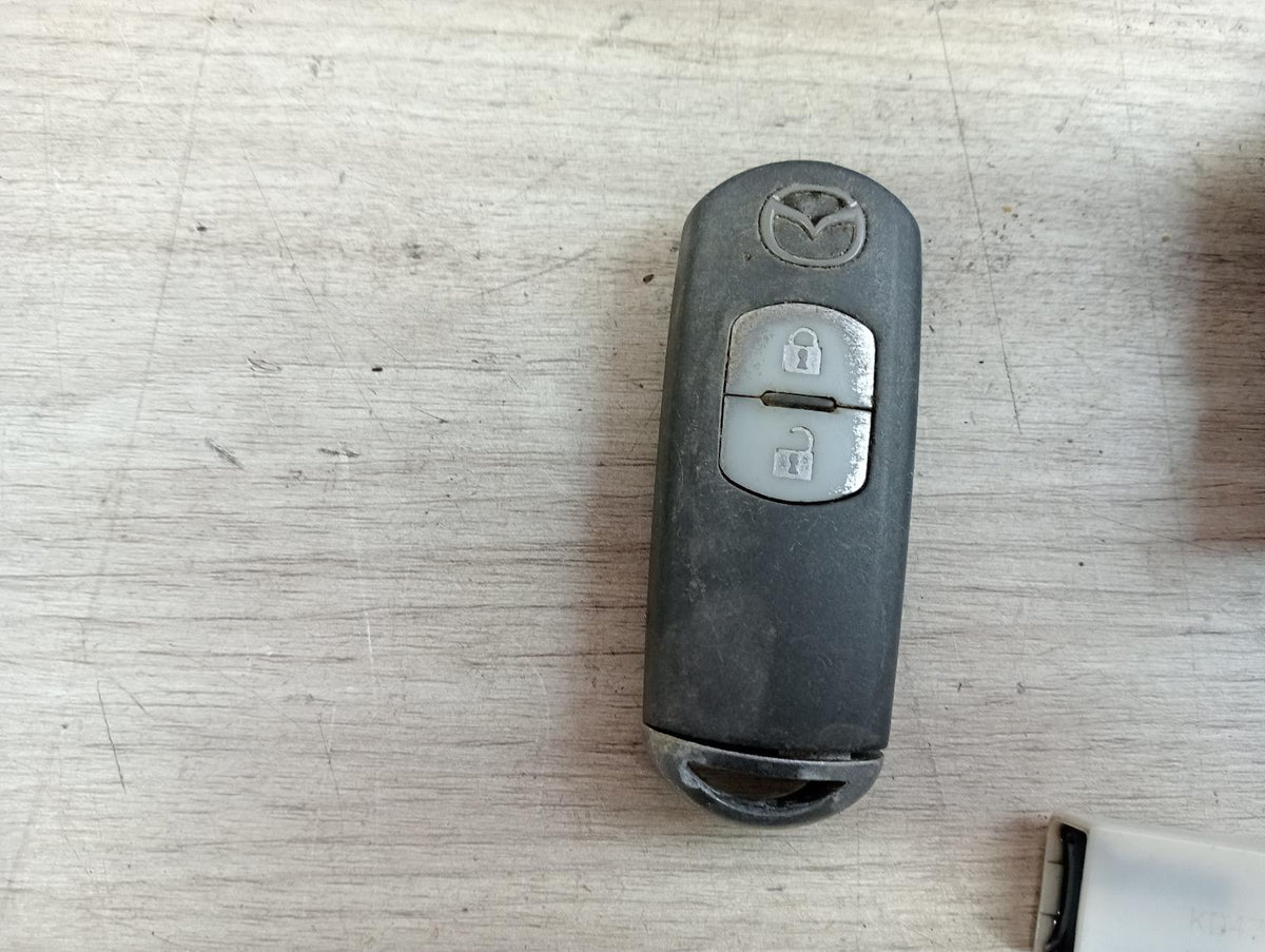 8993746