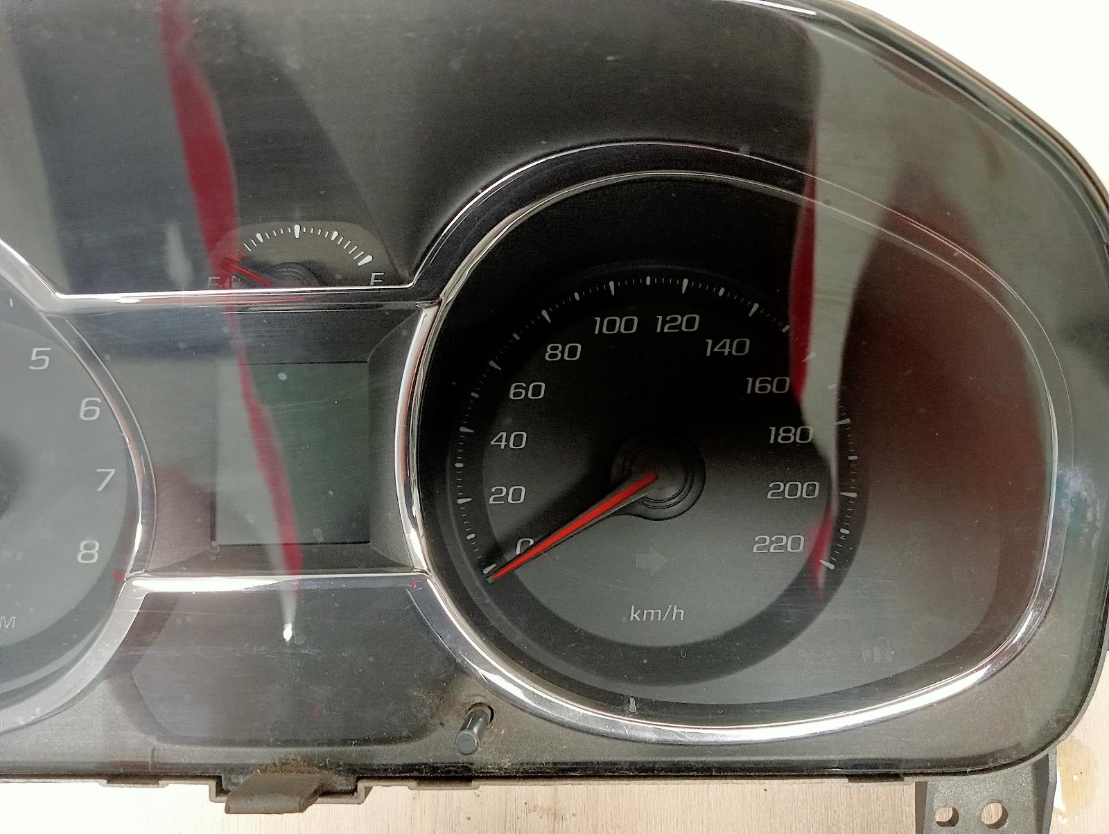 8993722