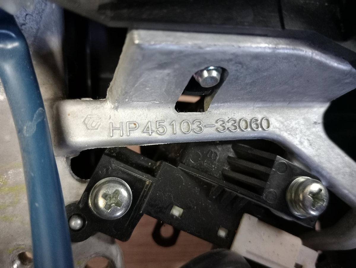 9051572
