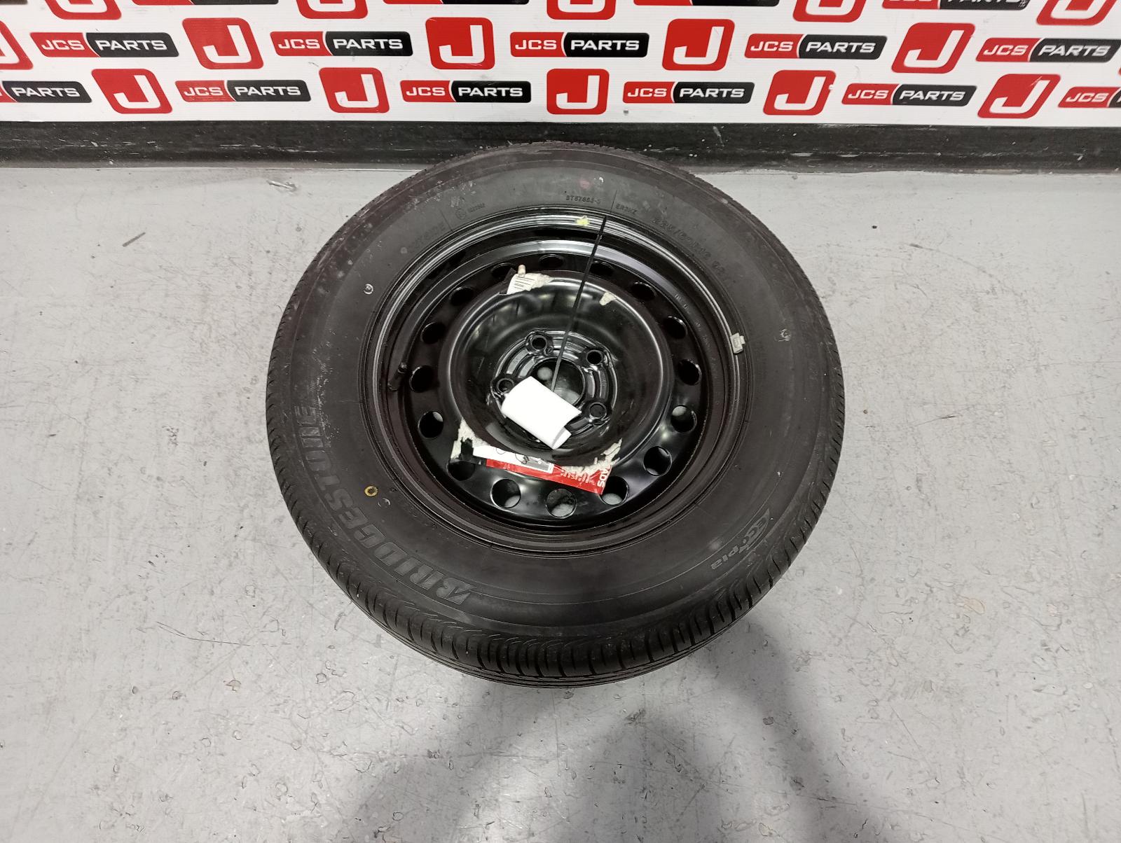 8877686