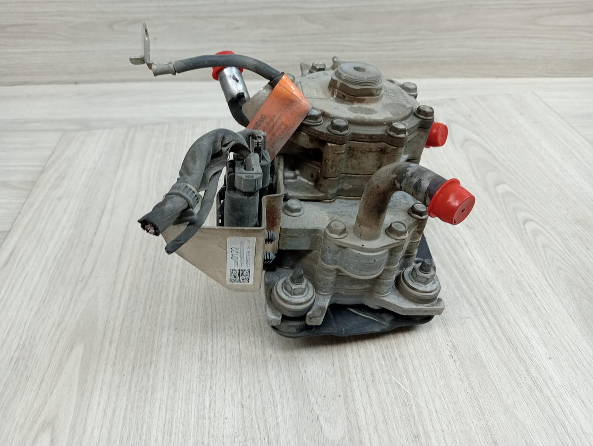 9005792