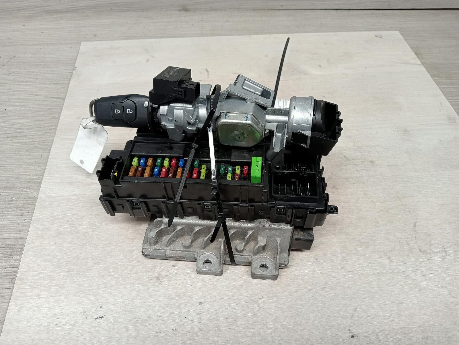 8963707