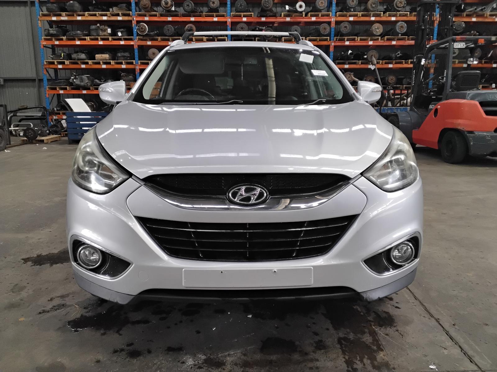 8951132