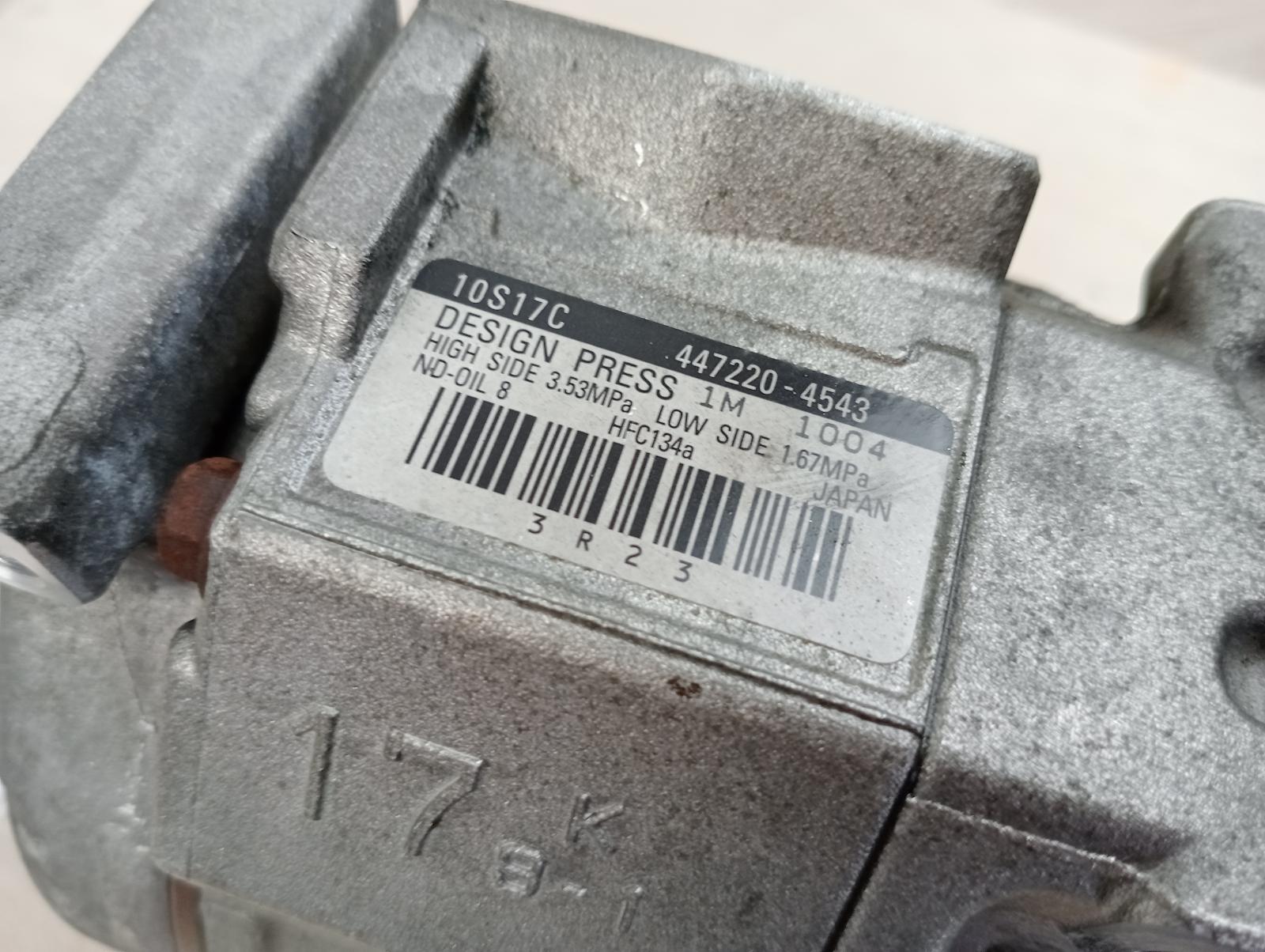 8946573
