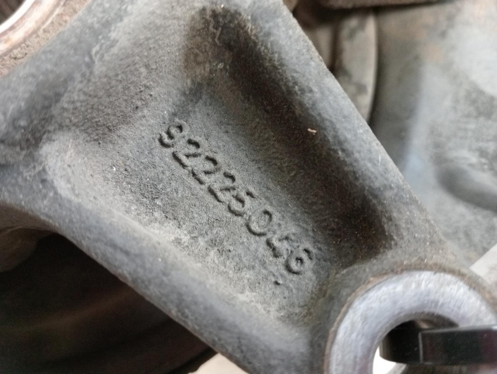 8853136