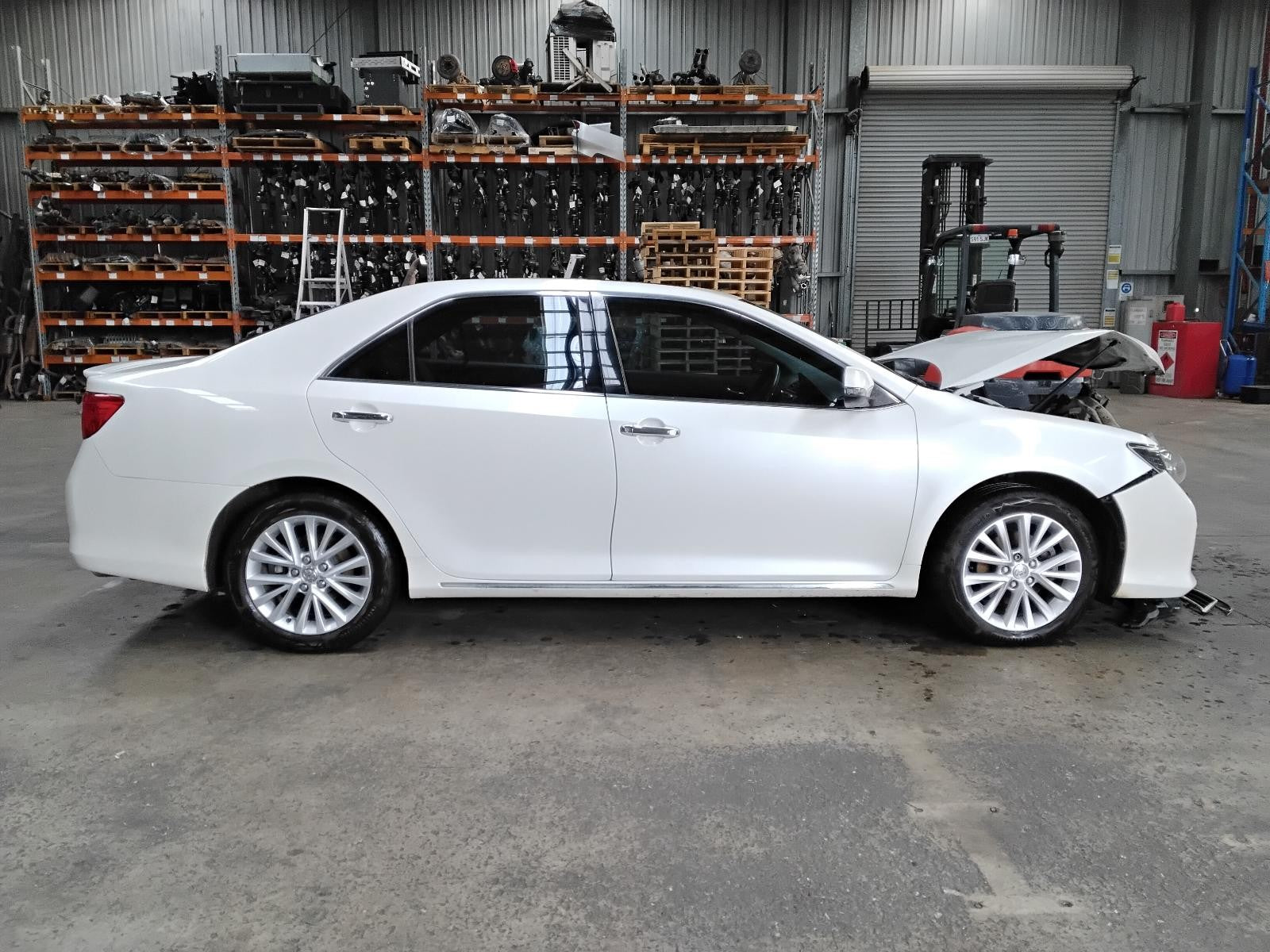 8943578