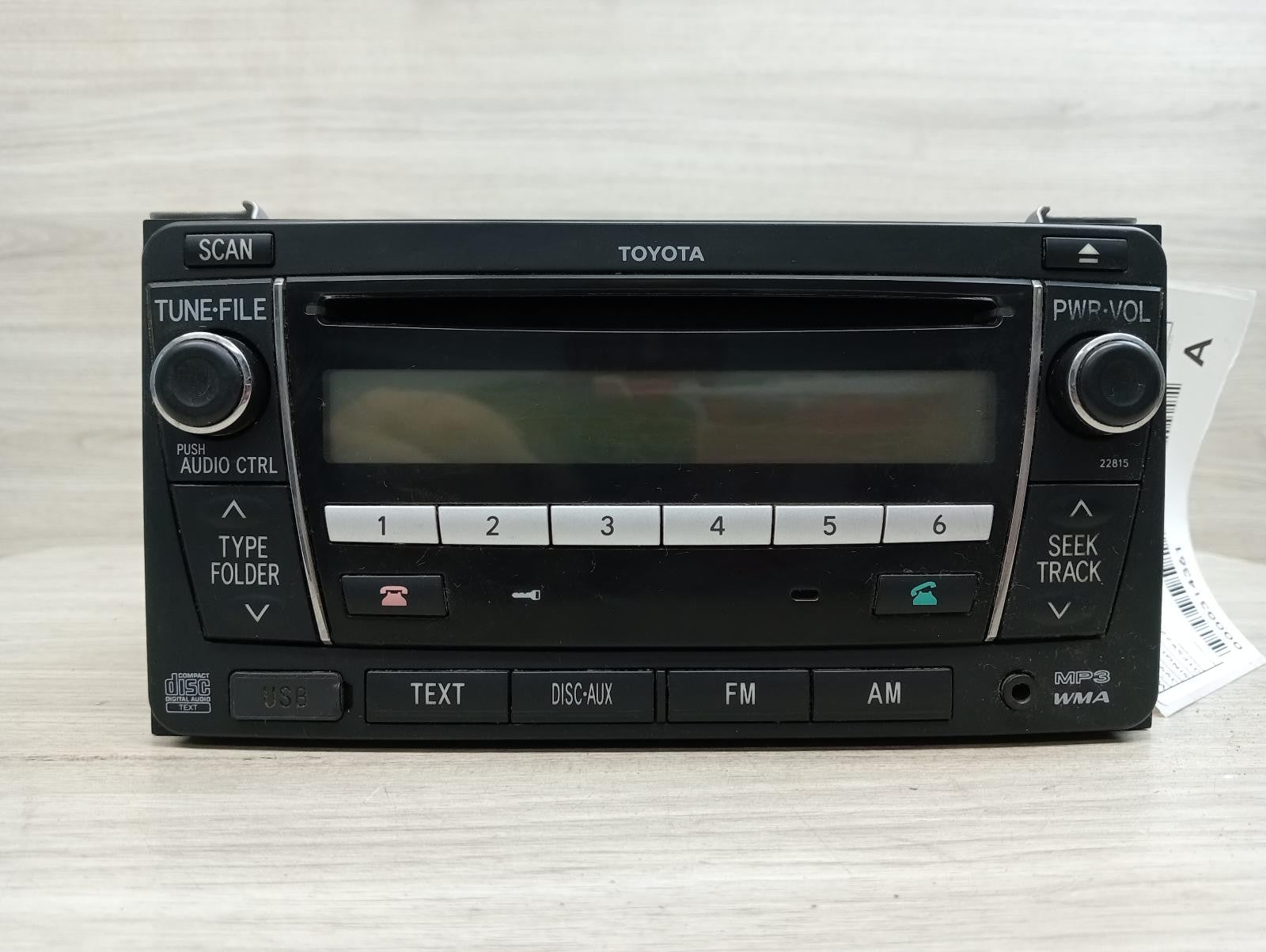 TOYOTA HIACE STEREO/HEAD UNIT SINGLE DISC CD PLAYER (P/N ON FACE 22815), TRH/KDH