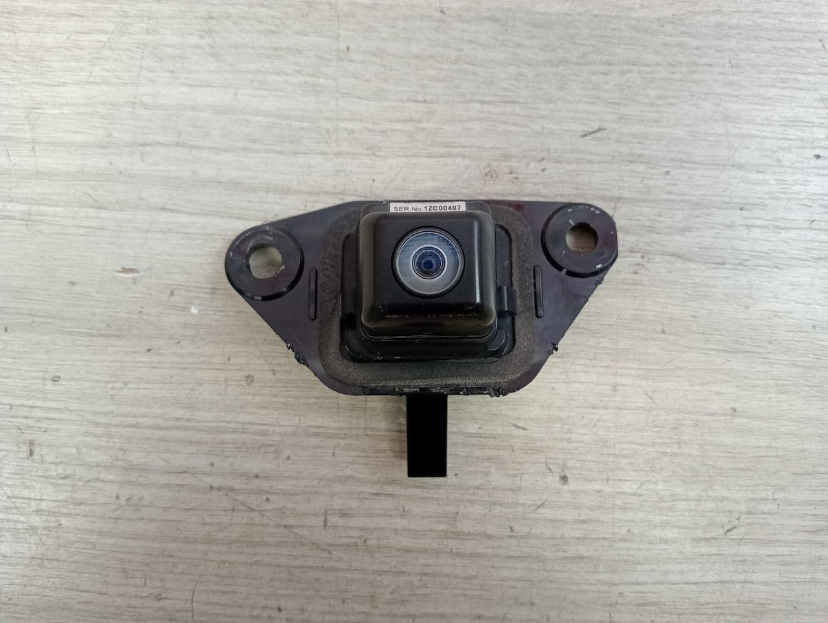 9056572