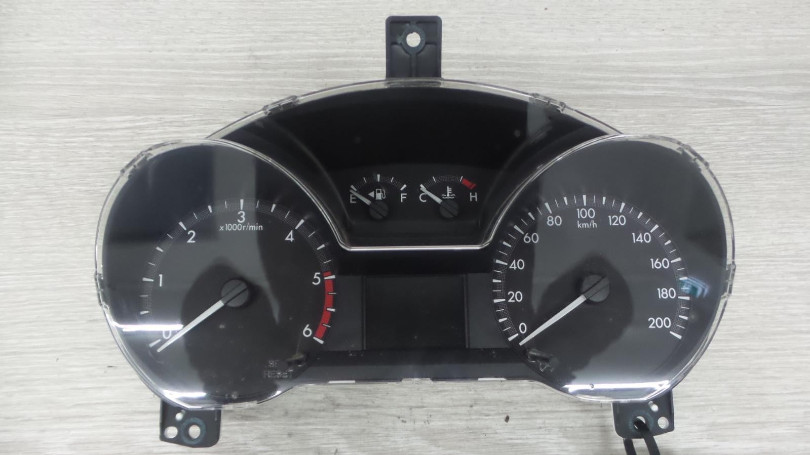 MAZDA BT50 INSTRUMENT CLUSTER INSTRUMENT CLUSTER, AUTO T/M, 4WD, UPUR, 10/1106