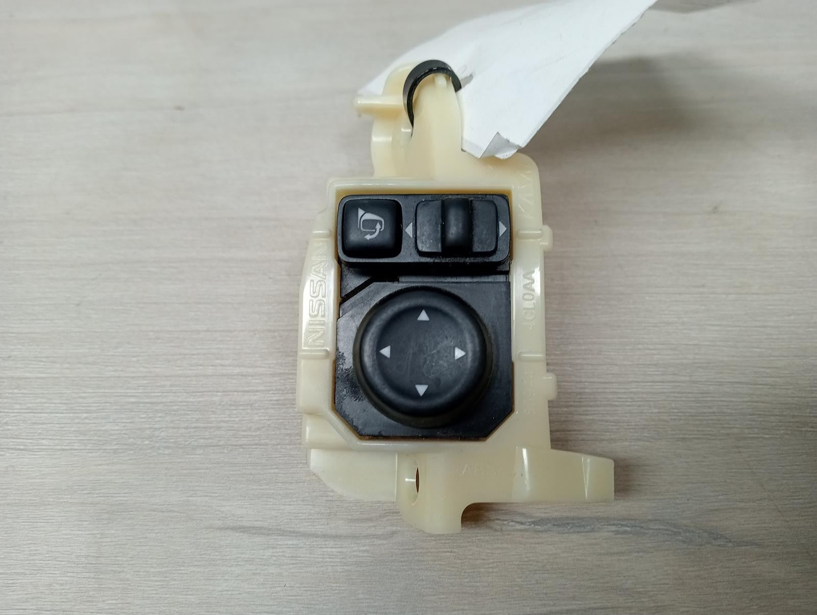 NISSAN XTRAIL MISC SWITCH/RELAY T32, MIRROR SWITCH, 02/1407/22 14 15 16 17 18 1