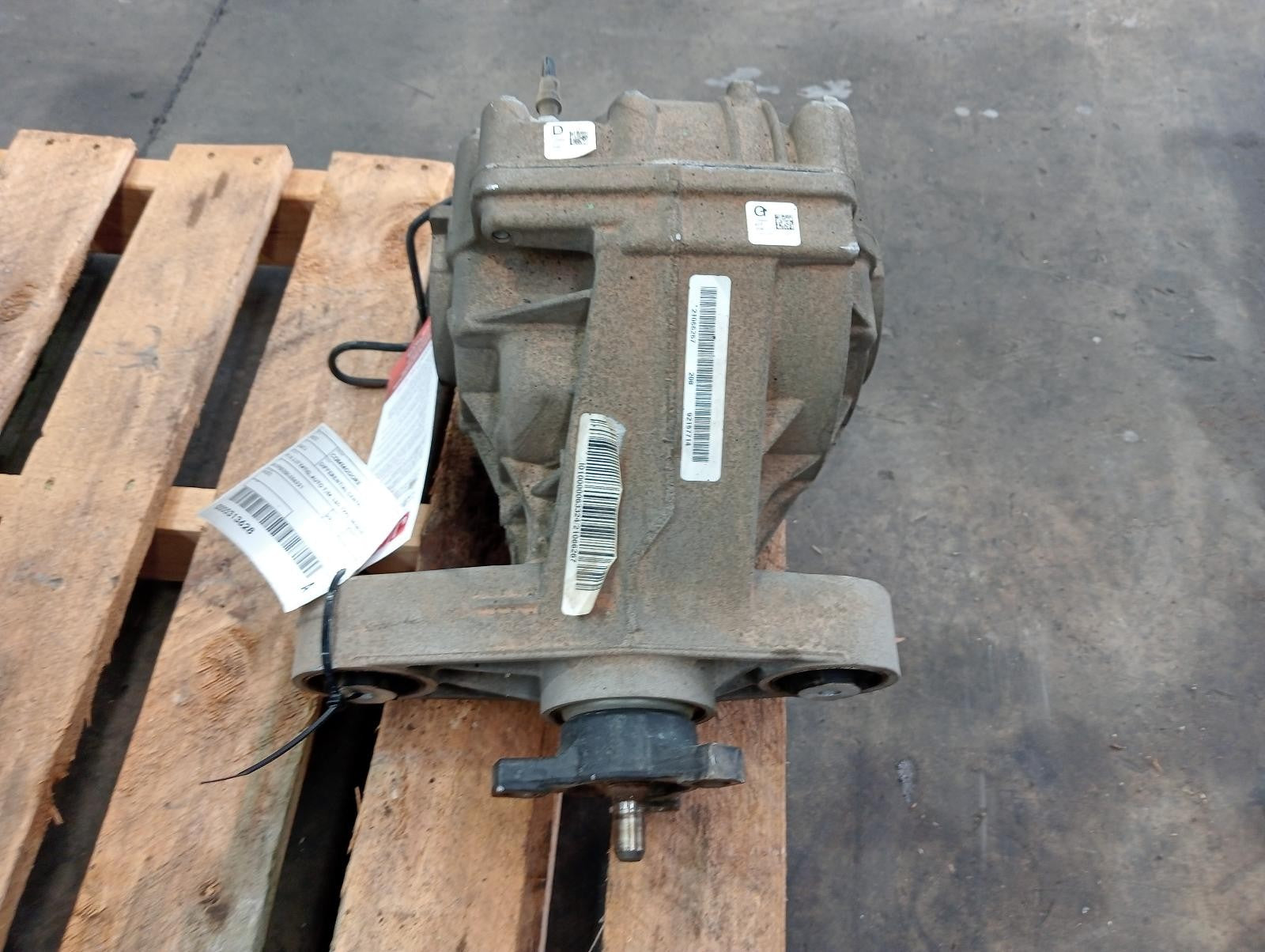 HOLDEN COMMODORE DIFFERENTIAL CENTRE VE, V8, 3.27 RATIO, AUTO T/M, LSD TYPE, 08/