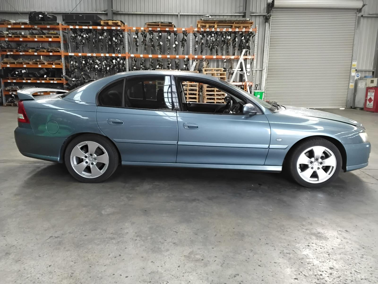 8943565