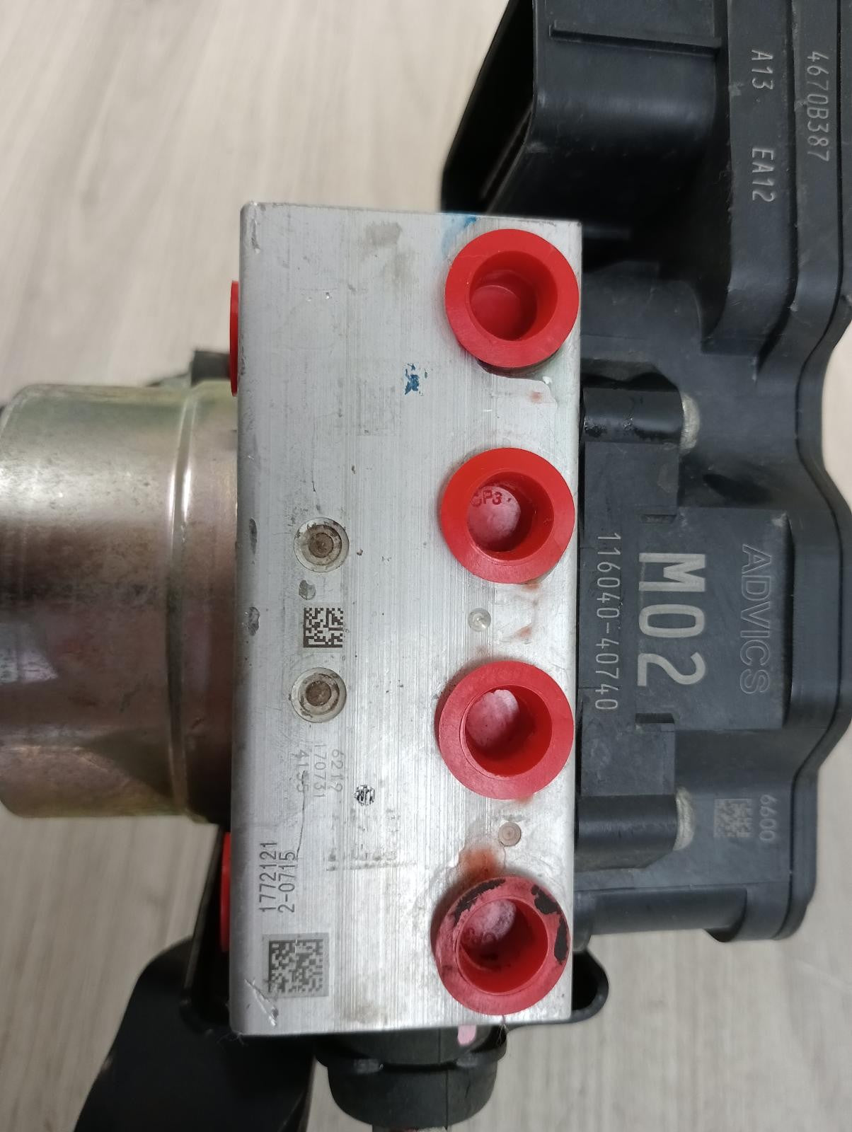 8944372