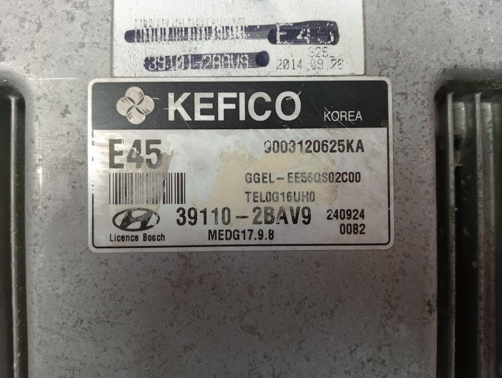8947077