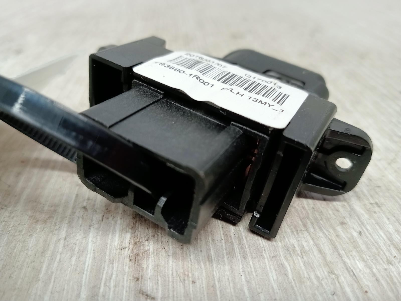 8921592