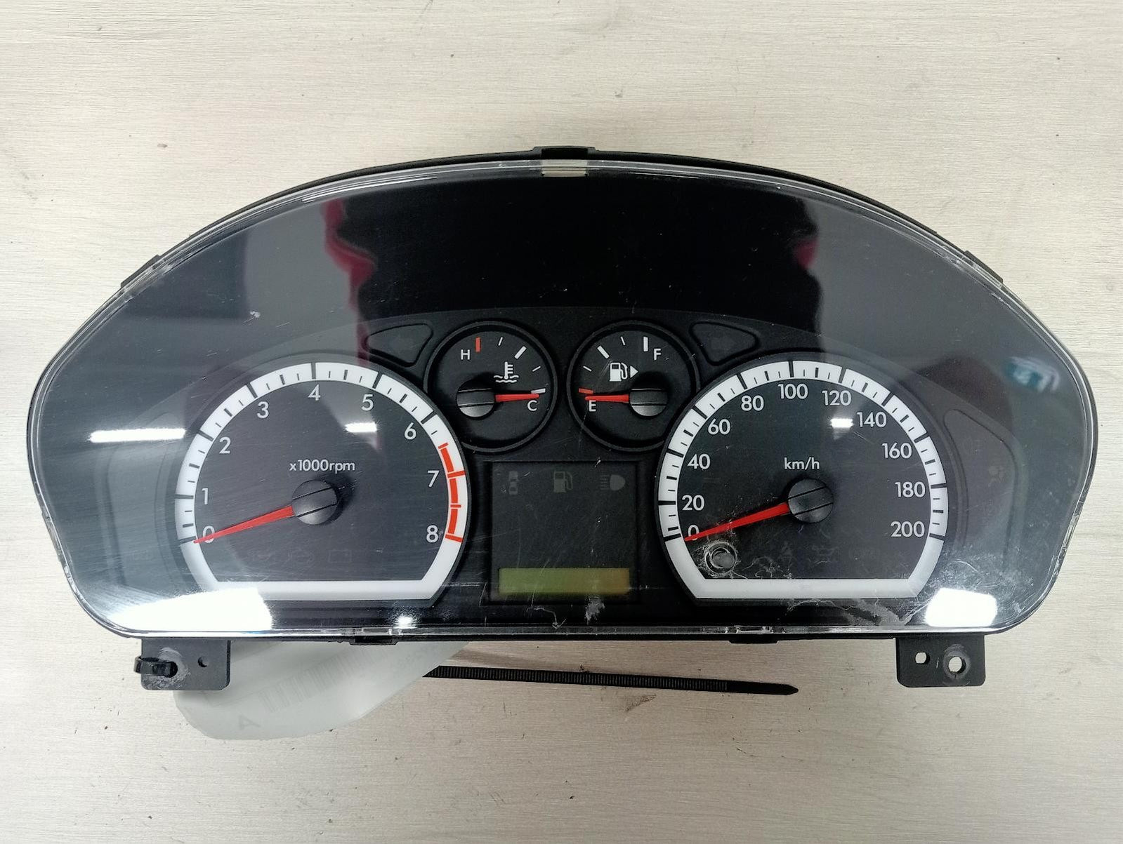 HOLDEN BARINA INSTRUMENT CLUSTER INSTRUMENT CLUSTER, AUTO, TK, SINGLE SCREEN, SE